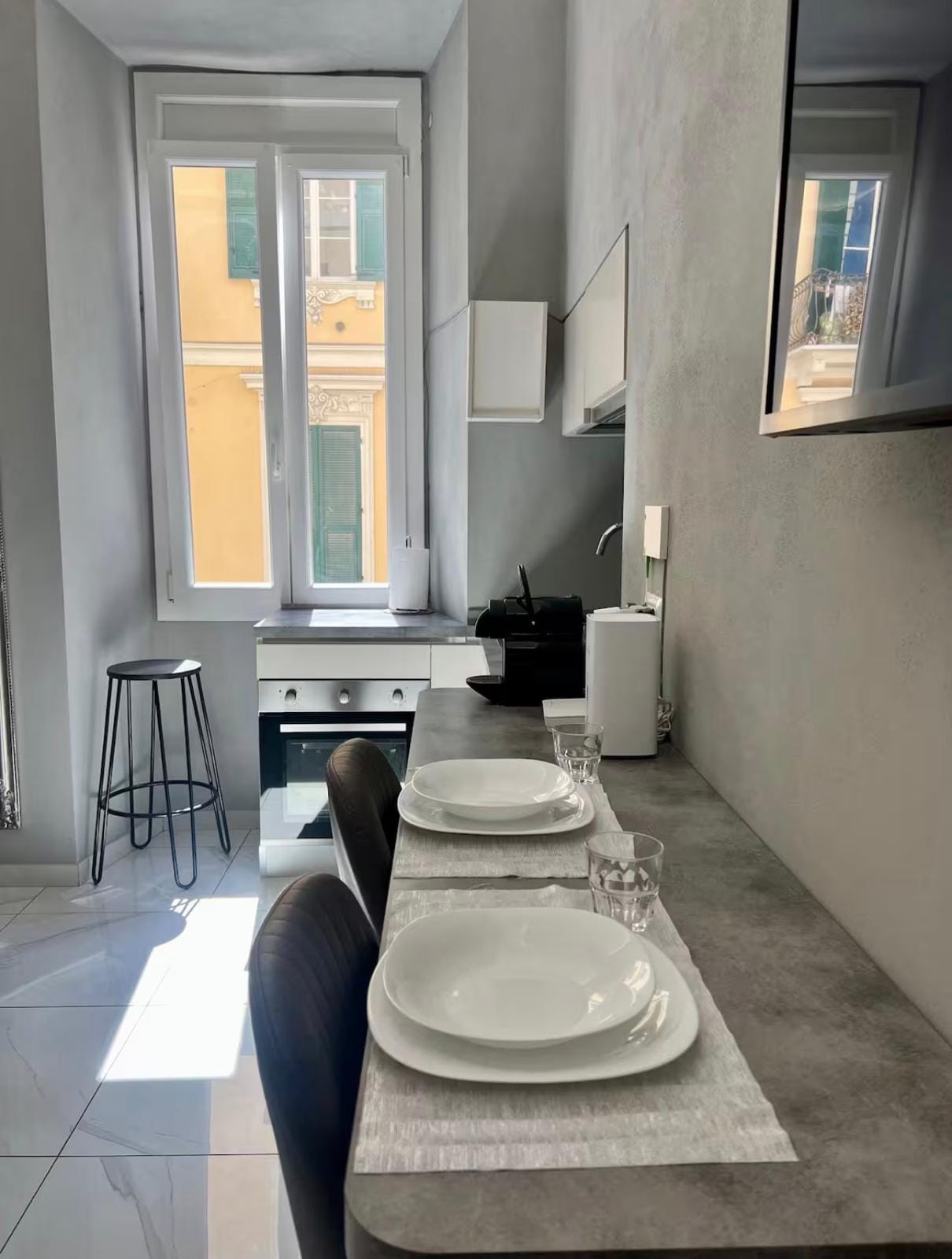 Cucina completamente attrezzata per vacanze a Sanremo