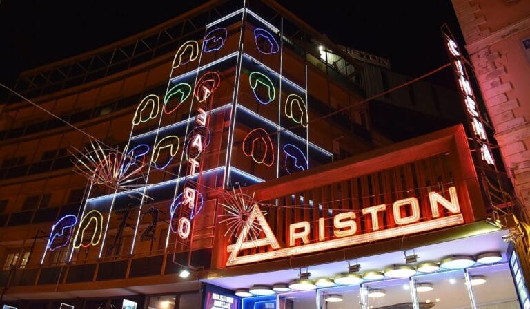 Visita al Teatro Ariston e Casinò Sanremo: storia e dietro le quinte