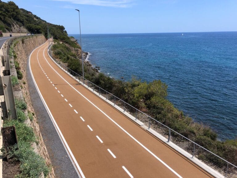Pista Ciclabile a Sanremo: la guida completa per pedalare sul mare